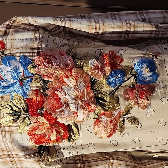 ARATTA  " ROUGH RIDER"Floral Embroidered Plaid Shirt - Picture 2 of 6